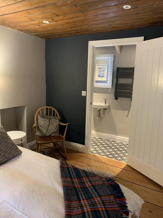 Min-Y-Fford Sleeps 6 Plus Pet Newport  Bagian luar foto
